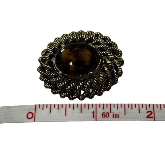 Vintage Gerris TCameo Brooch With Antiqued Gold-Tone Filigree & Brown Resin Oval - Picture 7 of 7